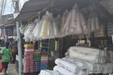 Harga Plastik Naik, Asosiasi: Selat Hormuz Ditutup, Bahan Baku TIdak Bisa Dikirim...
