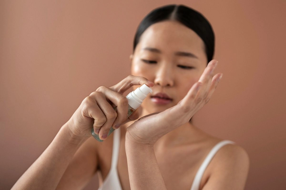 Krim Malam Hanya Efektif Setelah Pukul 22.00, Mitos atau Fakta?