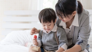 Viral Lowongan Babysitter Gaji Rp8,5 Juta di Bekasi, Bikin Dokter ICU hingga Lulusan S2 Rebutan