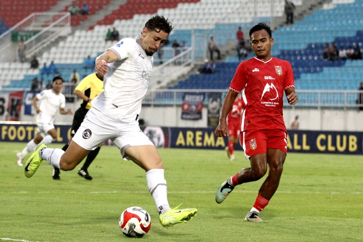 Hasil Arema FC Vs Malut United 1-1: Duel Sengit Berbuah Satu Poin