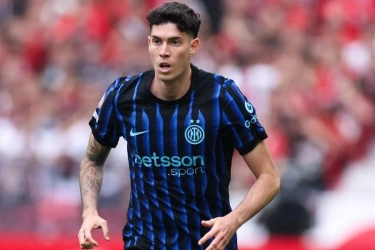 Legenda Inter Milan Minta Bastoni Keluar dari Italia demi Keselamatan