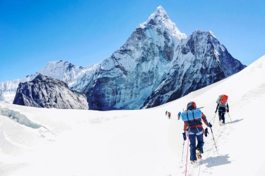Sindikat Penipuan di Gunung Everest, Pendaki Dipaksa Turun demi Evakuasi Palsu