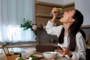 7 Alasan Mengapa Masih Merasa Lapar Setelah Makan, Salah Satunya Stres