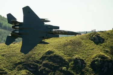Di Balik Misi Selamatkan Pilot F-15E di Iran, Nyawa Unit Elite AS Jadi Taruhan