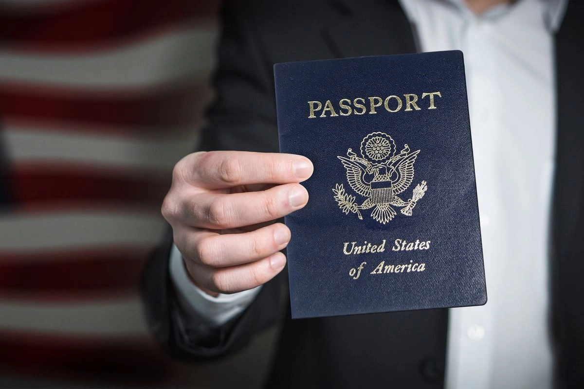 Perjalanan ke AS Makin Ketat di 2026: Visa 39 Negara Dibatasi, Biaya Imigrasi Naik