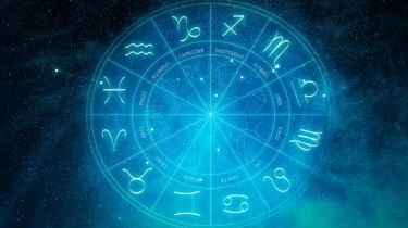 Ramalan 4 Zodiak Paling Beruntung Hari Ini 5 April 2026, Panen Hoki di Akhir Pekan