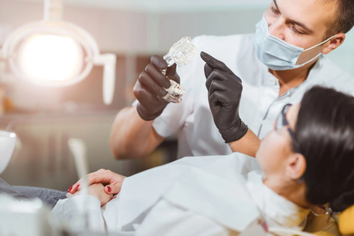 Membaca Paradoks Dokter Gigi Spesialis