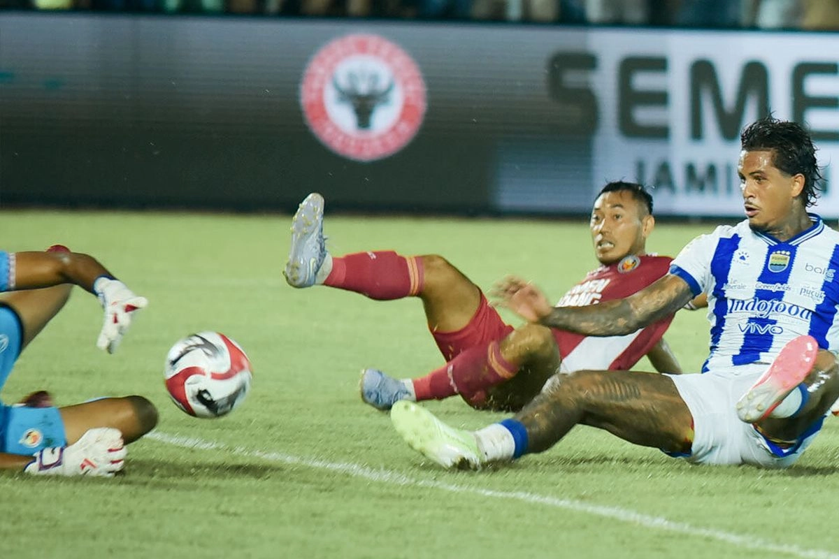 Semen Padang Vs Persib 0-2, Saat Kabau Sirah Masuk Perangkap Hodak…