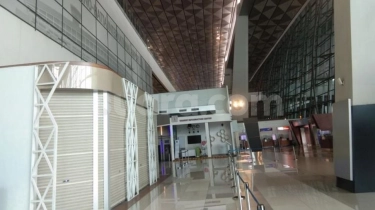 Bandara Soetta Hujan Ekstrem, Atap Terminal 3 Jebol Hingga 12 Penerbangan Gagal Mendarat