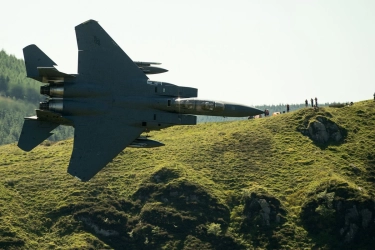 50 Jam di Wilayah Musuh, Seberapa Bahaya Penyelamatan Awak F-15?