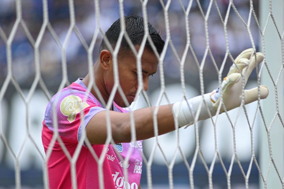 Kans Teja Paku Alam Pecahkan Rekor Clean Sheet Yoo Jae-hoon