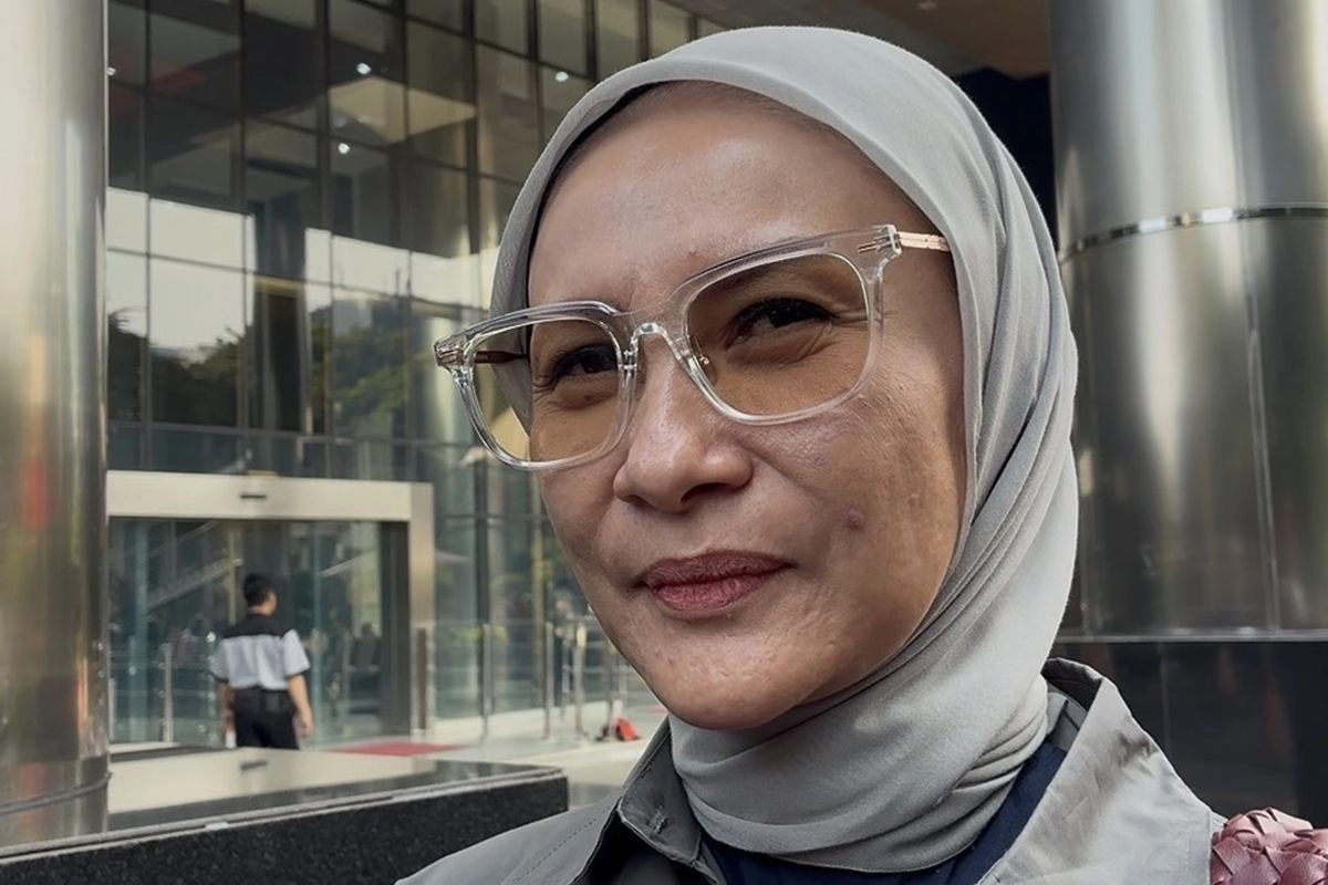 KPK Cecar Istri Ono Surono Terkait Dugaan Suaminya Terima Uang dari Tersangka Sarjan
