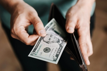 Rupiah Melemah Tembus Rp 17.105, BI Siap Intervensi di Semua Pasar
