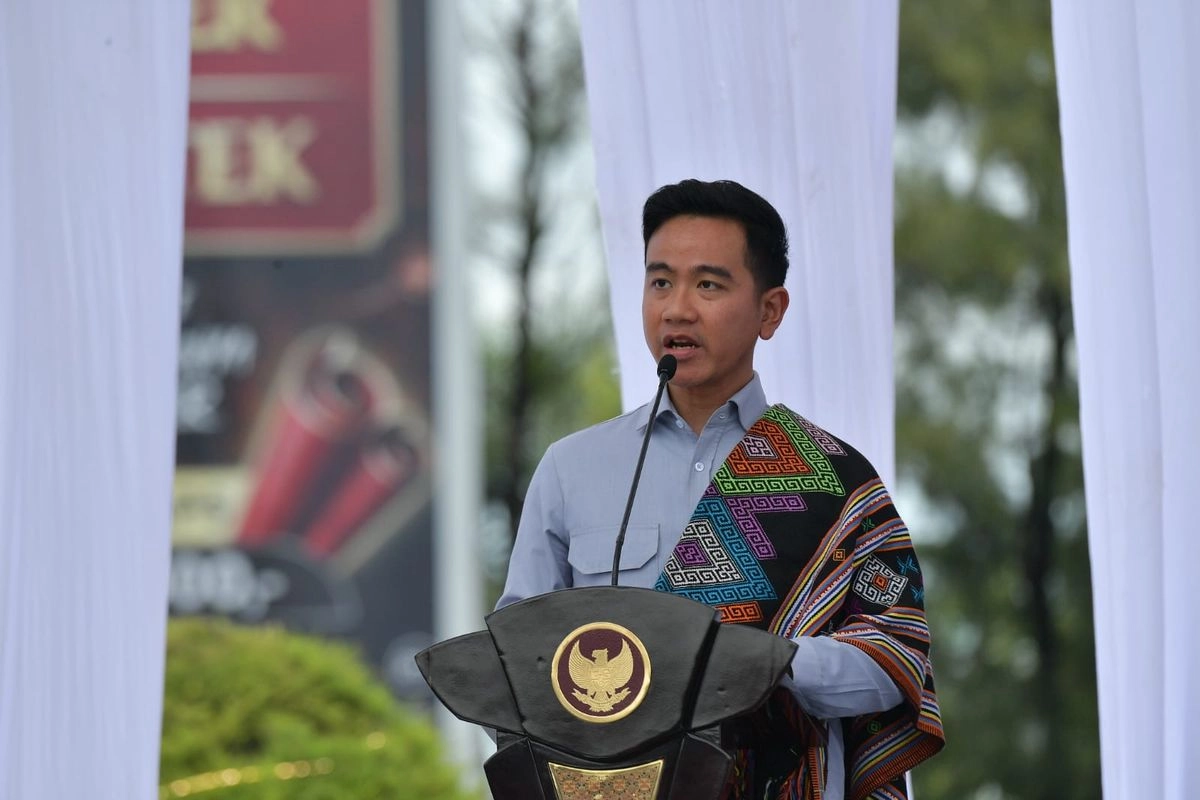 Usai Kunker di NTT, Gibran Langsung Melayat Korban Gempa di Minahasa