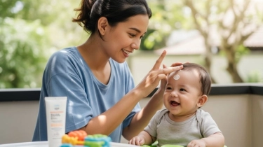 7 Rekomendasi Sunscreen Terbaik untuk Bayi dan Anak, Aman Dipakai si Kecil