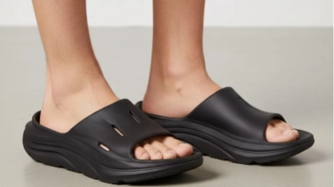 3 Rekomendasi Sandal Recovery Ortuseight, Nyaman Dipakai usai Olahraga dan Aktivitas Seharian