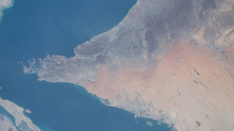 Donald Trump Minta Bagian dari Tarif Tol Kapal Selat Hormuz