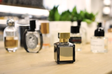 Parfum Jadi Pilihan Pertama Konsumen Saat Belanja Produk Luxury Beauty, Ungguli Skincare dan Makeup