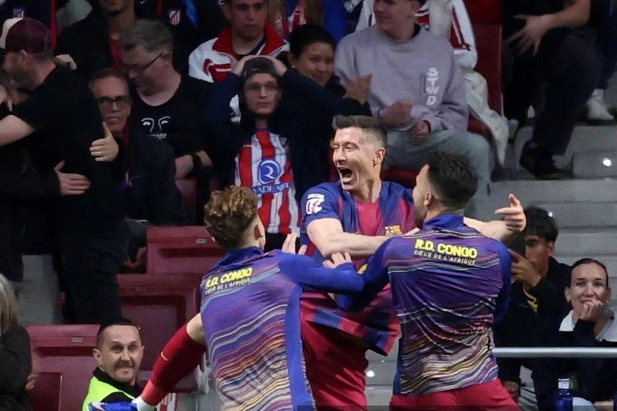 Peluang Terbuka, AC Milan Tertarik Datangkan Robert Lewandowski secara Gratis