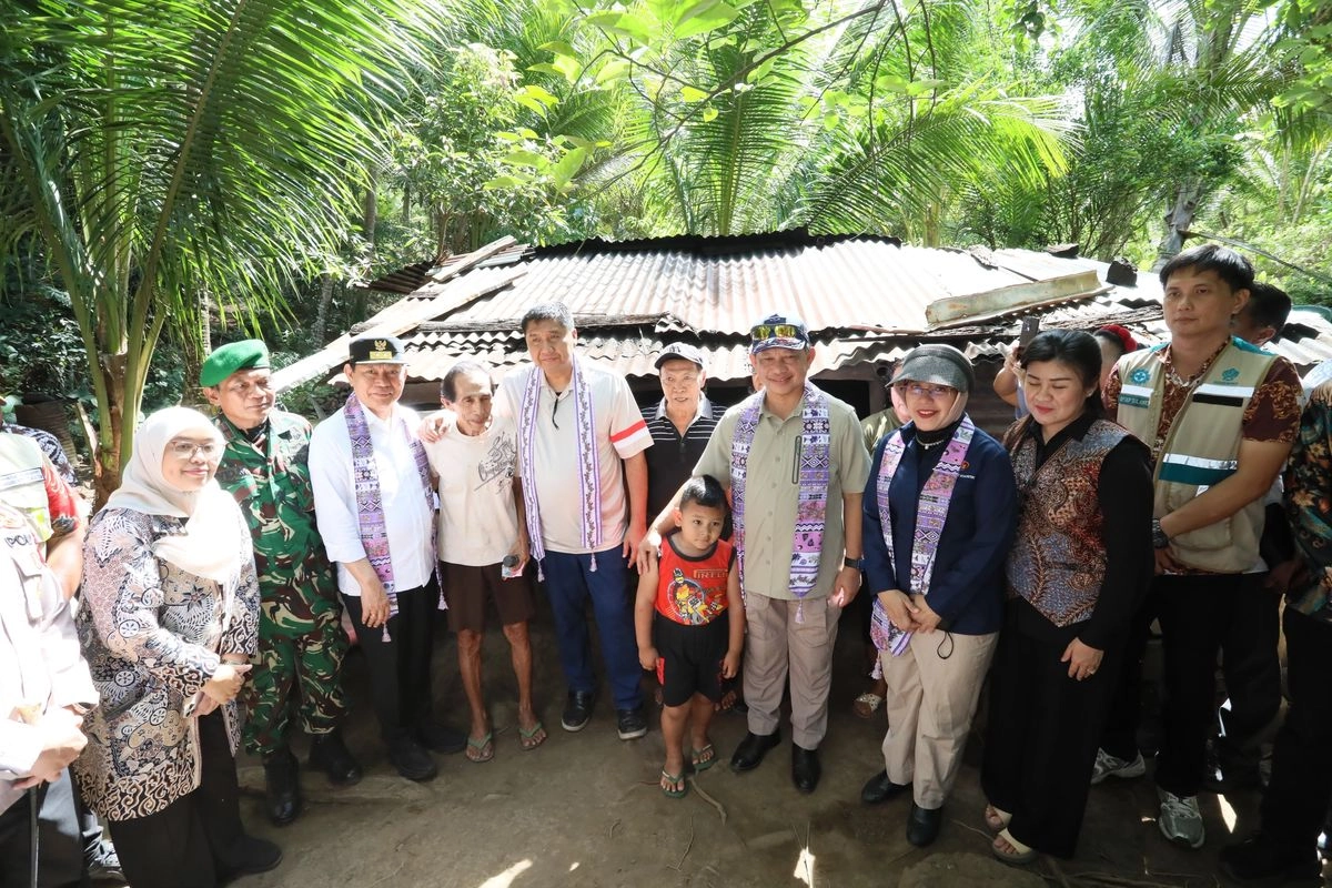 Tinjau Dampak Banjir di Sitaro, Mendagri: Pemerintah Akan Tangani Rumah Terdampak