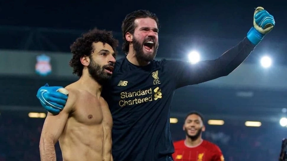 Setelah Mo Salah dan Robertson, Giliran Alisson Becker Berpotensi Angkat Kaki dari Liverpool