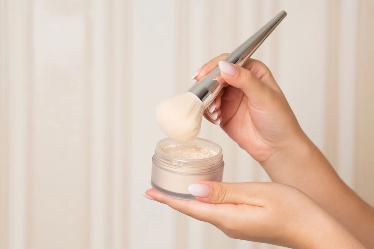 7 Rekomendasi Setting Powder agar Makeup Lebih Tahan Lama