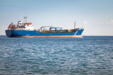 Jelang Negosiasi AS-Iran, Kapal Berbondong-bondong ke Selat Hormuz