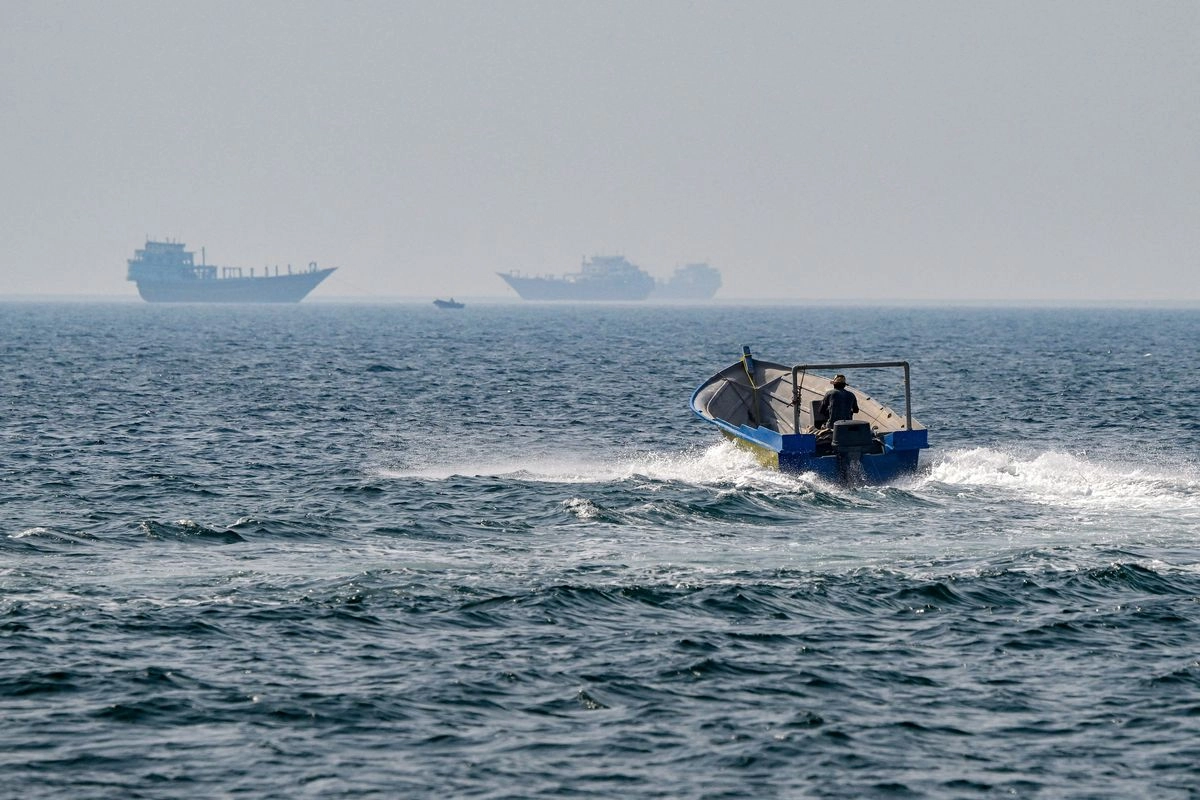 2 Kapal Perang AS Bersihkan Ranjau Selat Hormuz, Iran Respons Keras