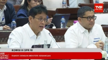 Purbaya Siapkan Insentif Motor Listrik, Bagaimana Nasib Mobil Listrik?