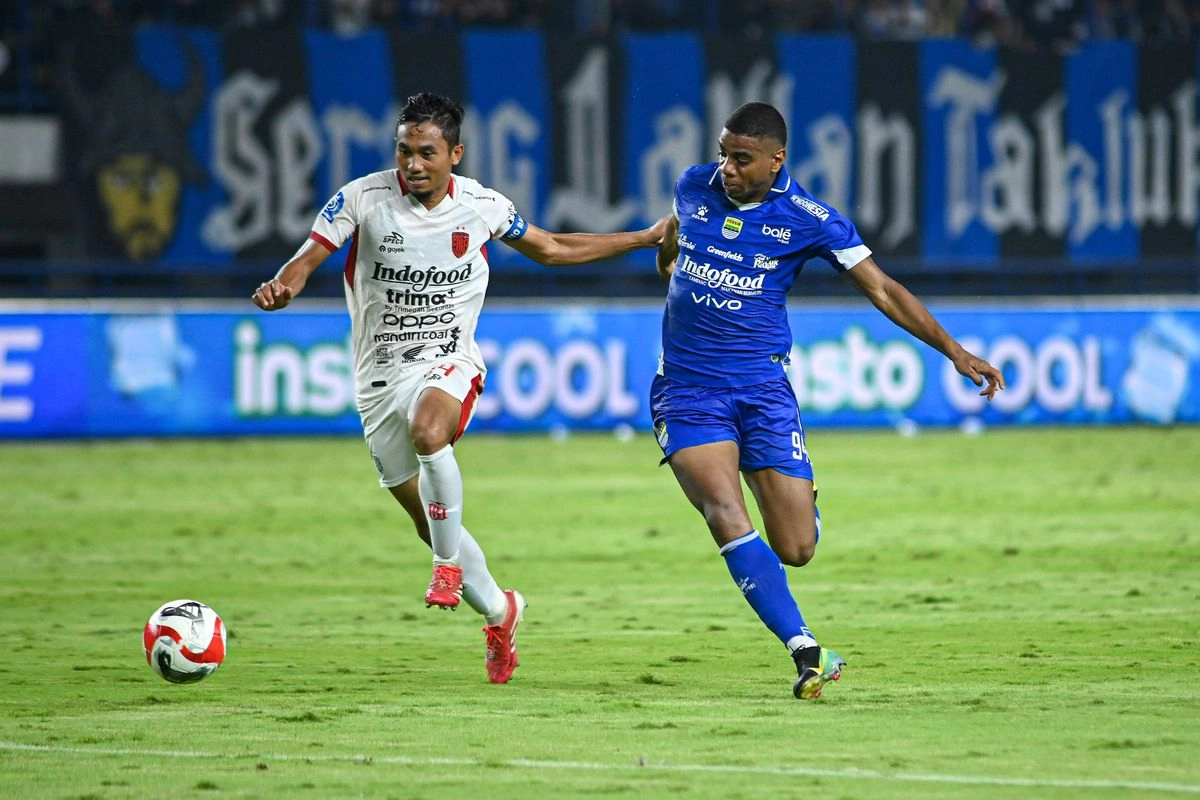 Saat Hodak Pasang Badan dan Jelaskan Peran Uilliam Barros di Persib