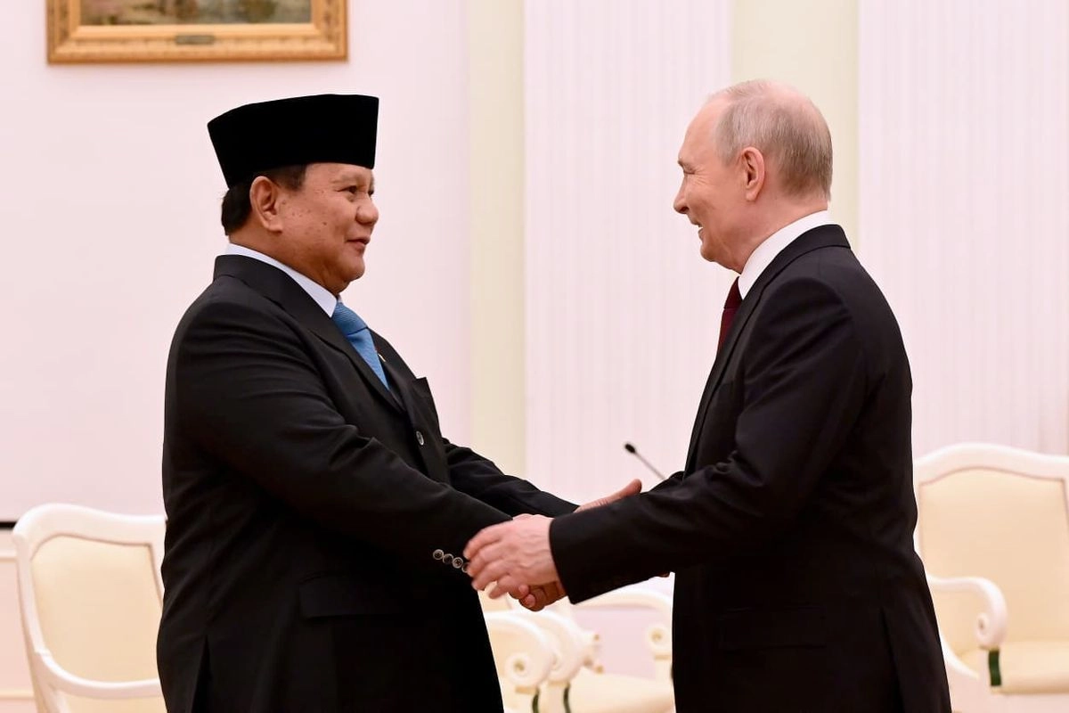 Membaca Makna di Balik Pertemuan RI dengan AS dan Rusia