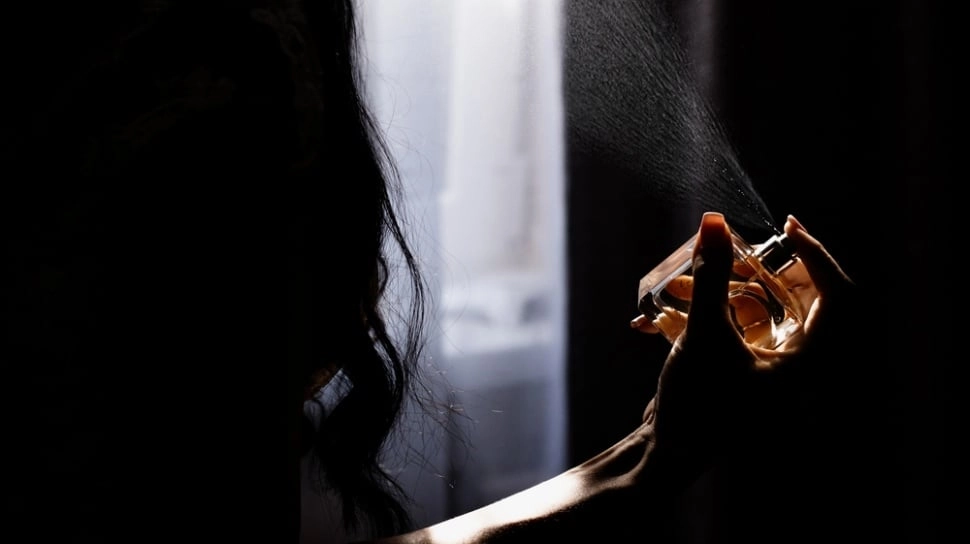6 Tips Parfum Tahan Lama di Baju, Wangi Tidak Mudah Hilang dan Lebih Awet