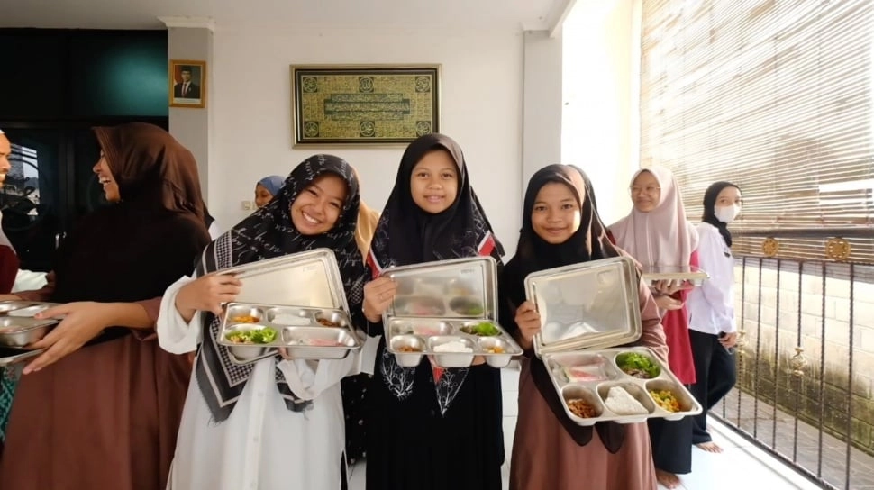 Survei Cyrus: 65,4 Persen Publik Dukung MBG