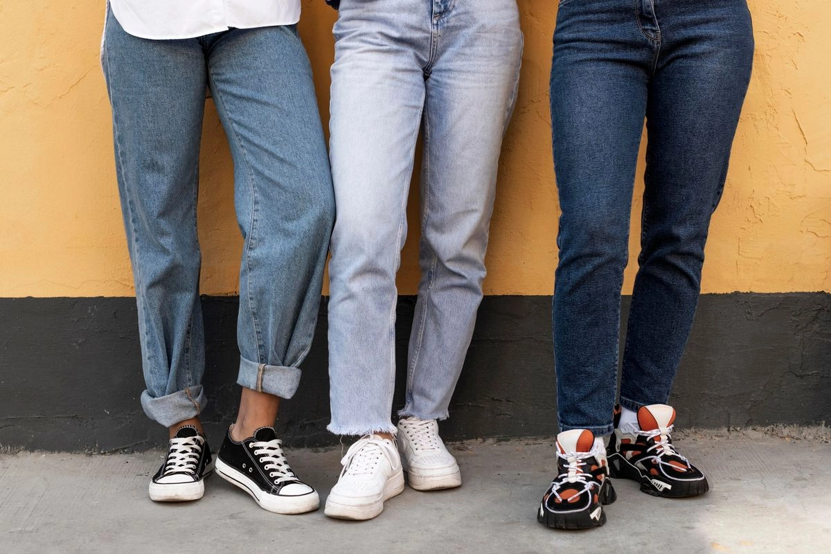 5 Model Jeans yang Kurang Cocok untuk Perempuan di Atas 40 Tahun