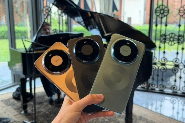 Hands-on Huawei Mate 80 Pro, Punya Tiga Lubang Layar dan Modul Kamera Ikonik