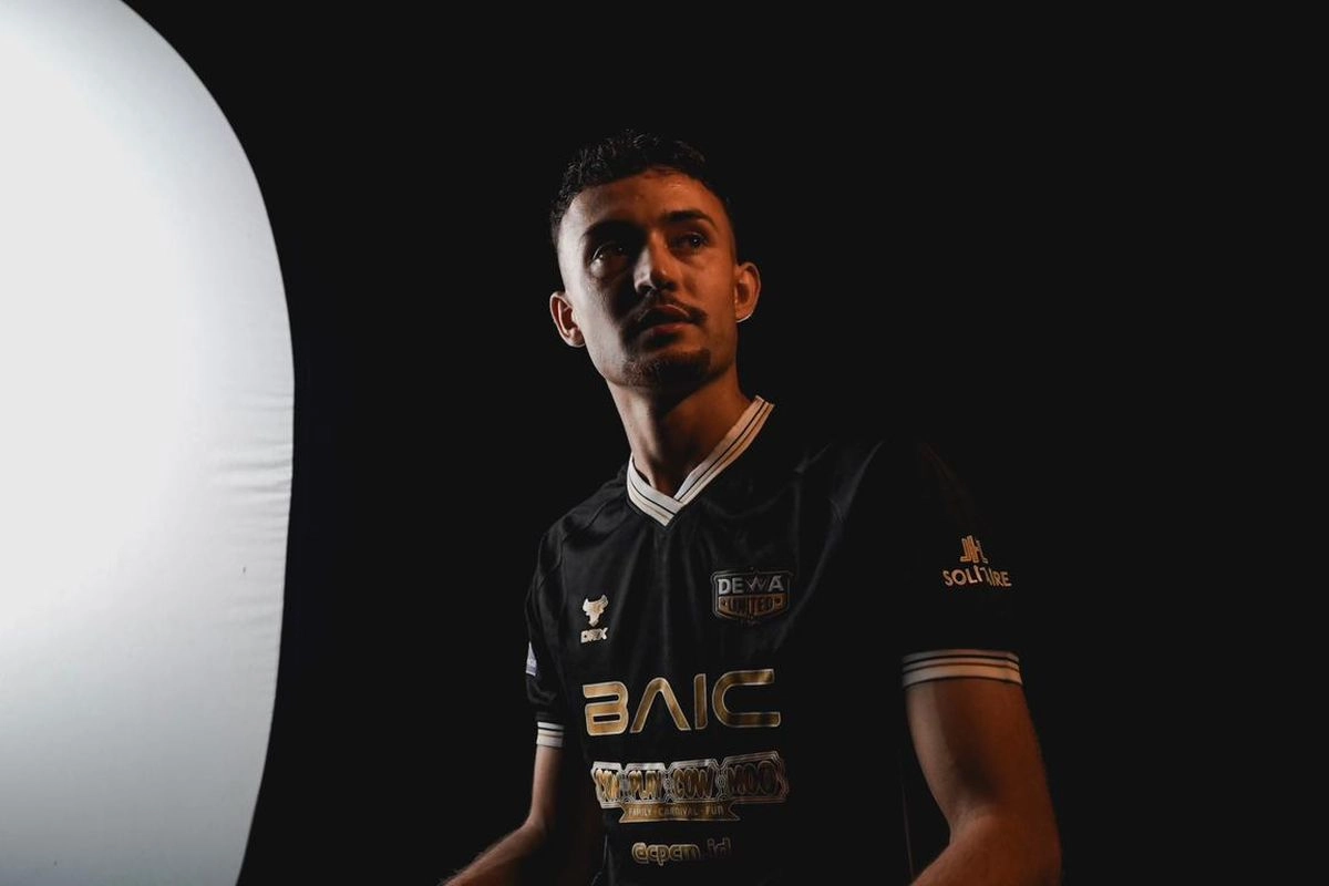 Dewa United Vs Persib: Ivar Jenner dalam Pantauan Eliano Reijnders