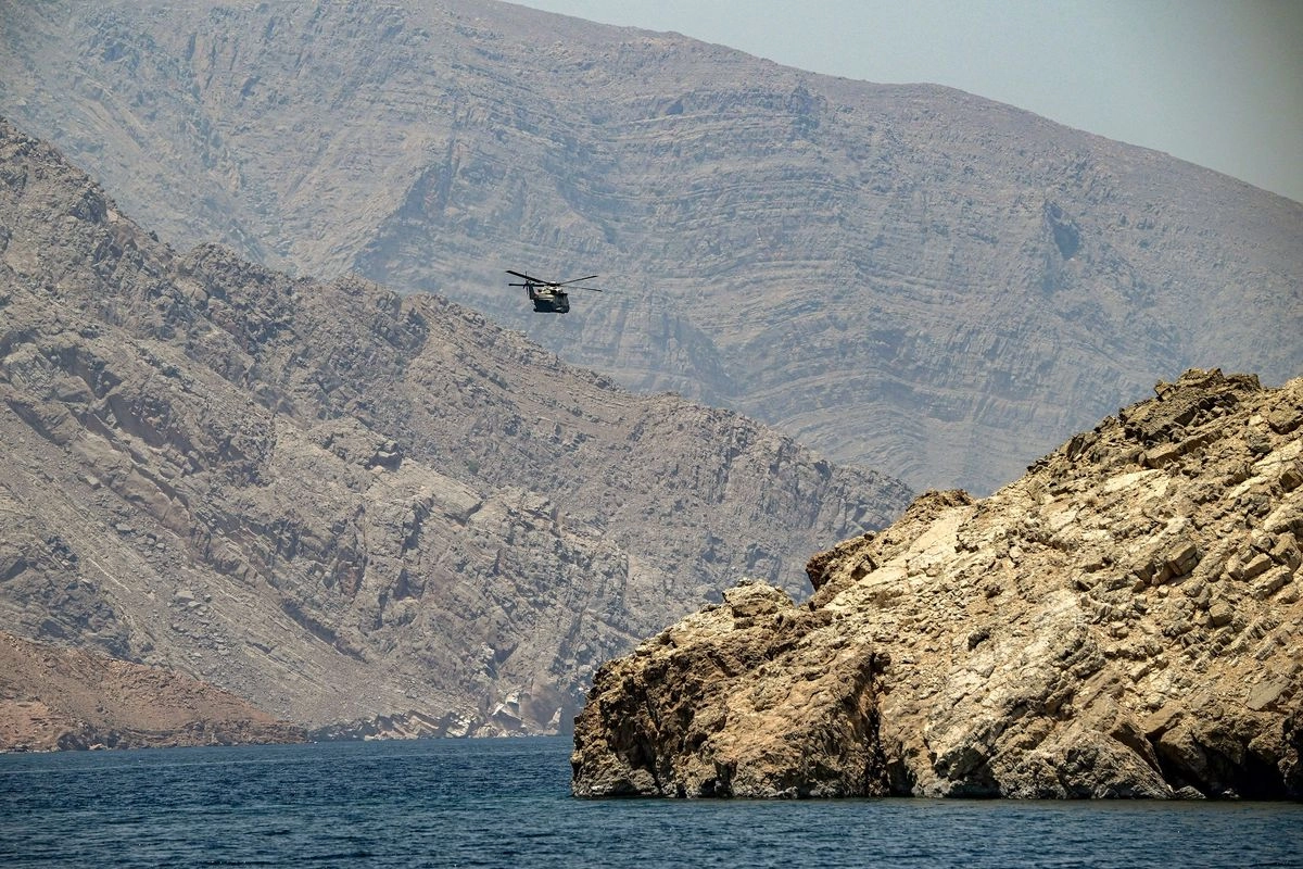 Iran Tutup Lagi Selat Hormuz, Sebut AS Ingkar Janji soal Blokade