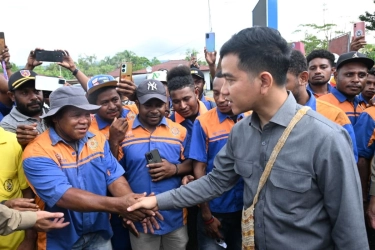 Gibran Tinjau Pelabuhan di Papua, Tindak Lanjuti Arahan Prabowo