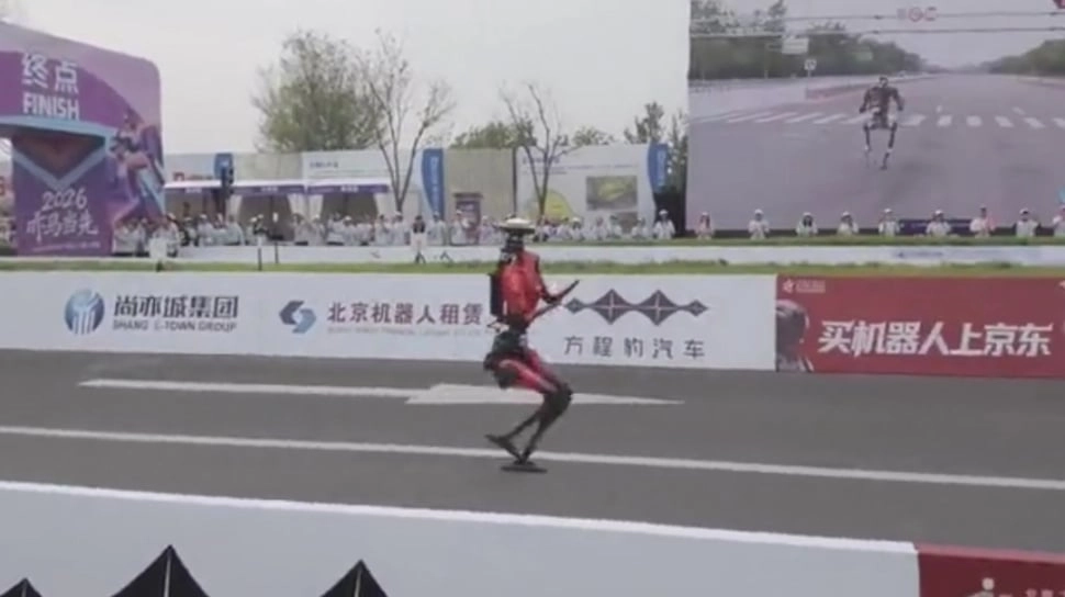 Viral China Bikin Robot Jadi Atlet Lari Maraton Tercepat di Dunia