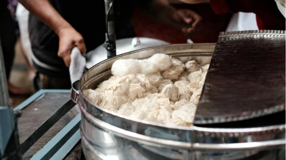 4 Ciri-Ciri Siomay yang Pakai Ikan Sapu-Sapu, dari Aroma hingga Harga