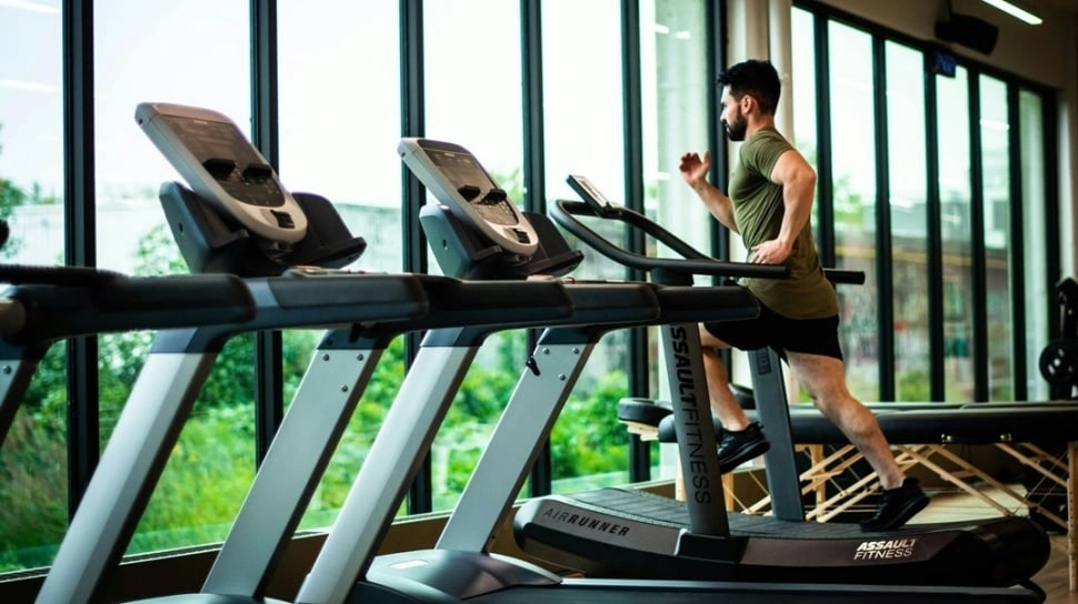Parfum Apa yang Cocok Dipakai Gym? 5 Rekomendasi yang Wangi Sporty