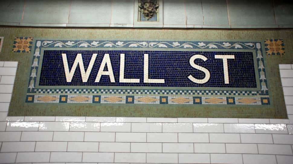 Perang Terus Berlangsung, Wall Street Kembali Merosot
