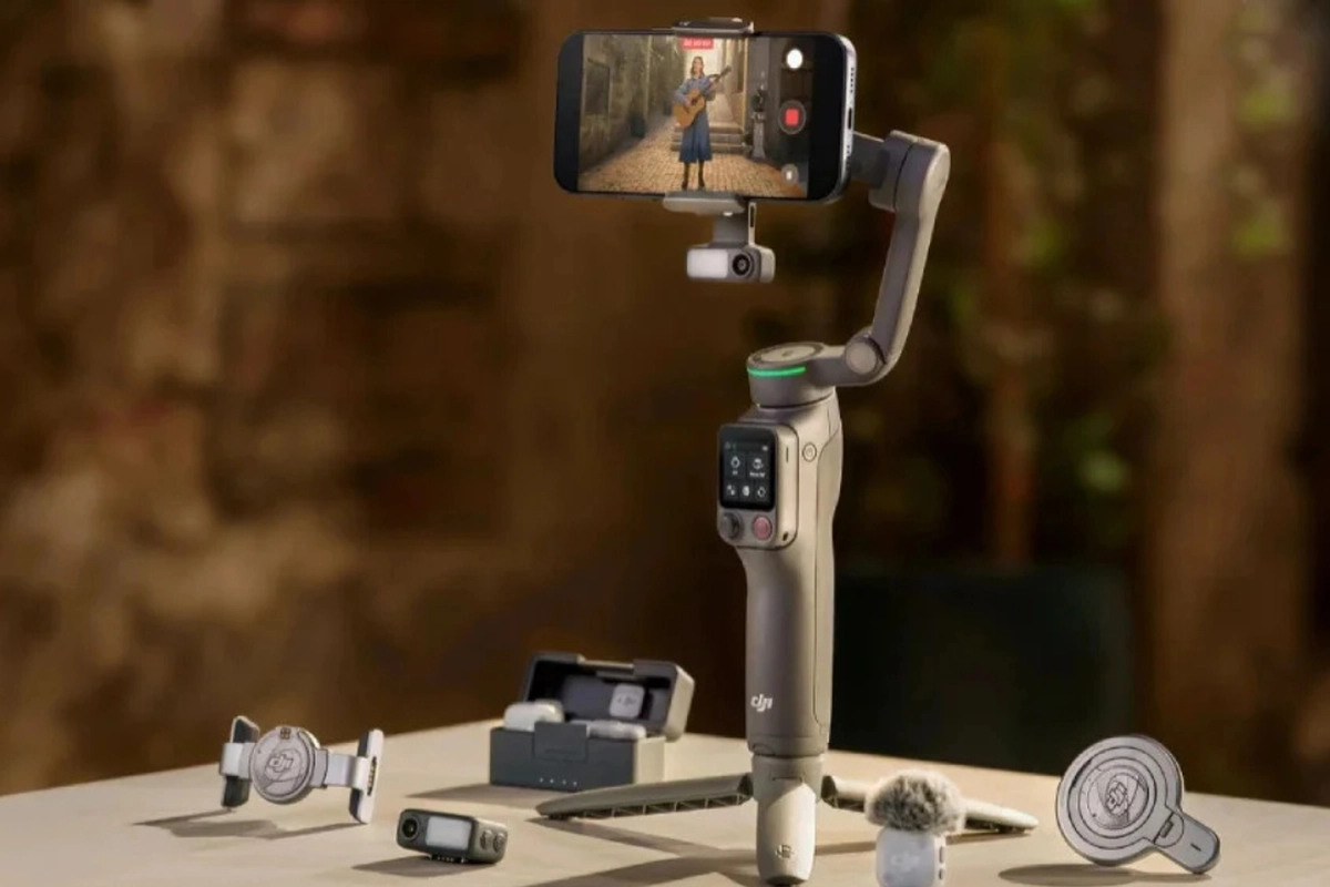 DJI Osmo Mobile 8P Meluncur, Gimbal yang Punya Layar Lepas-pasang