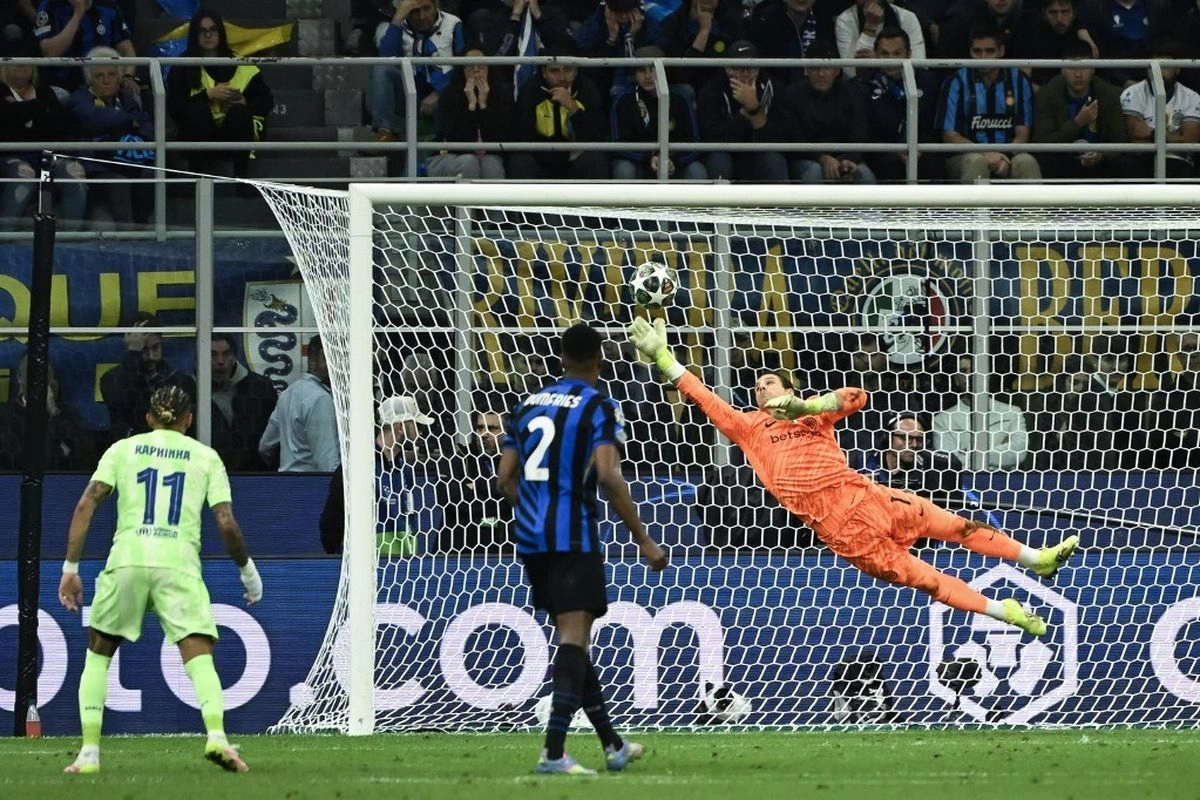 Walter Zenga Sebut Tiga Kandidat Pengganti Yann Sommer di Inter Milan