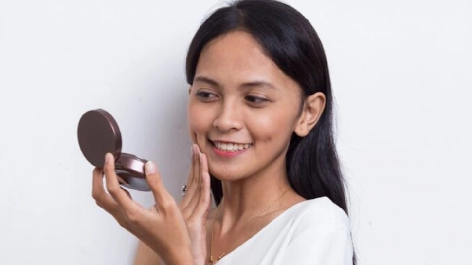4 Cushion Satin untuk Kulit Kering, Wajah Glowing Seharian