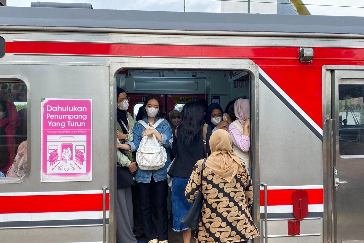 Ini Alasan Gerbong Perempuan KRL Selalu Berada di Ujung Rangkaian