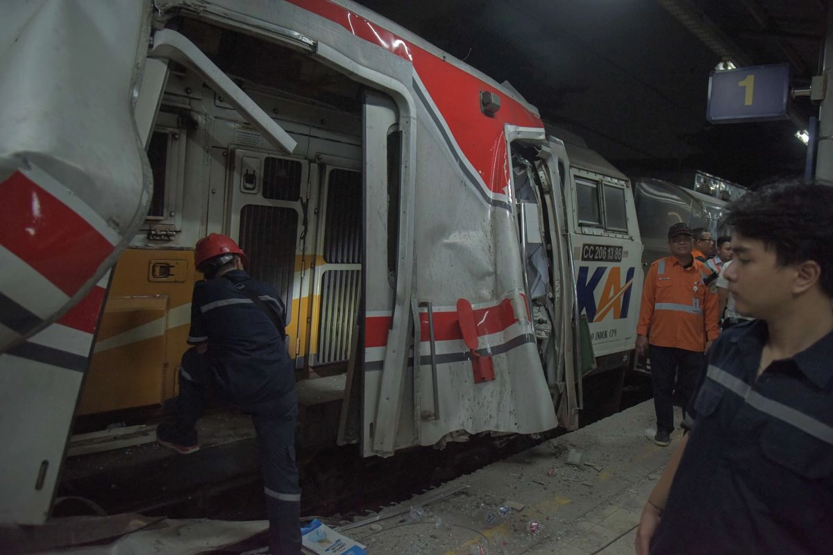 Update Korban Tabrakan KA Argo Bromo–KRL Bekasi Timur, 7 Meninggal dan 81 Korban Dirawat di RS