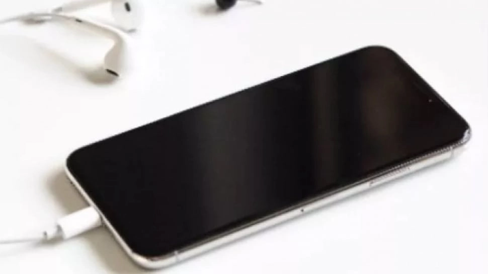 7 Cara Mengembalikan Foto yang Terhapus Permanen di HP Android dan iPhone