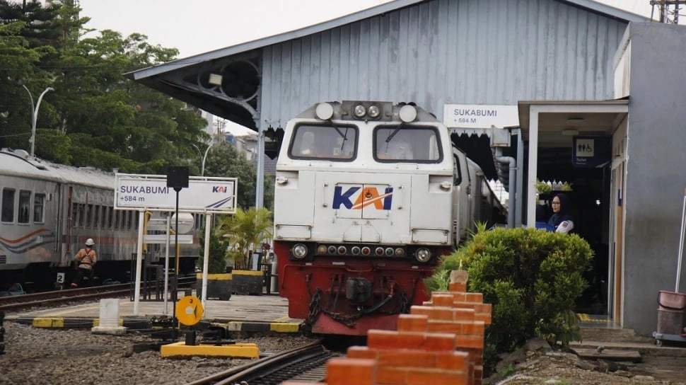 Daftar 19 Perjalanan Kereta yang Dibatalkan Hari Ini Imbas Kecelakaan KA Argo Bromo dan KRL