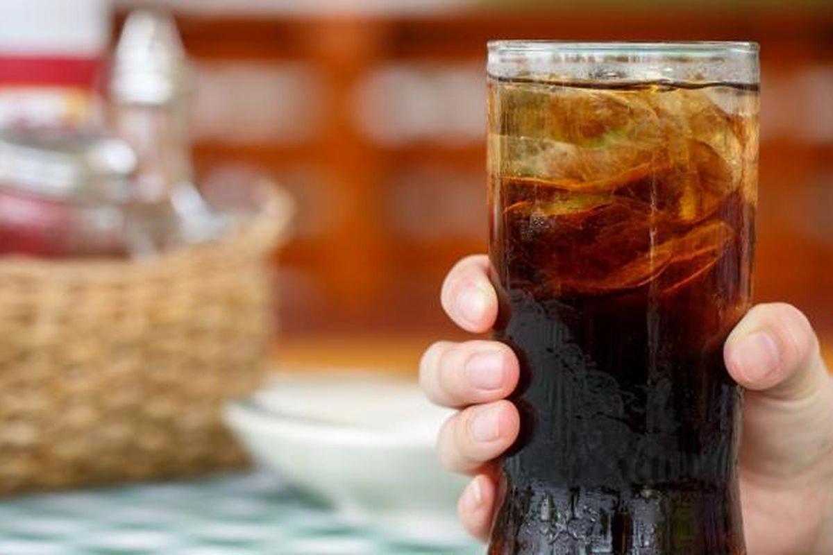 Apa yang Terjadi pada Tubuh Jika Minum Softdrink Tiap Hari?